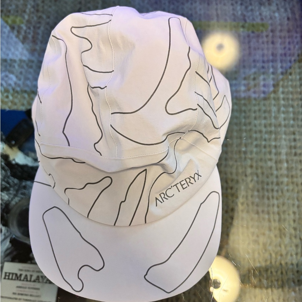 Arc'teryx system a Cap white rare